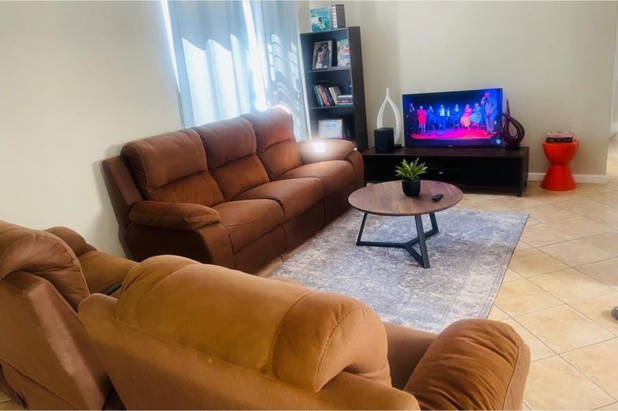 To Let 2 Bedroom Property for Rent in Parklands Western Cape